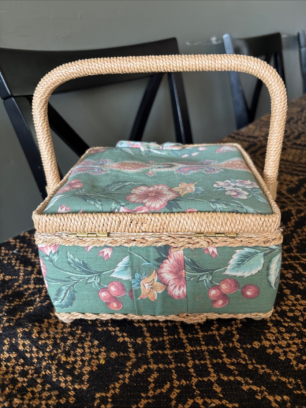 VTG Floral Fabric Sewing Basket with Woven Handle - Green & Pink - Picture 4 of 5
